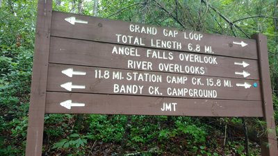 The trail intersection along the Grand Gap Loop Trail and the Angel Falls Overlook Trail is well marked.