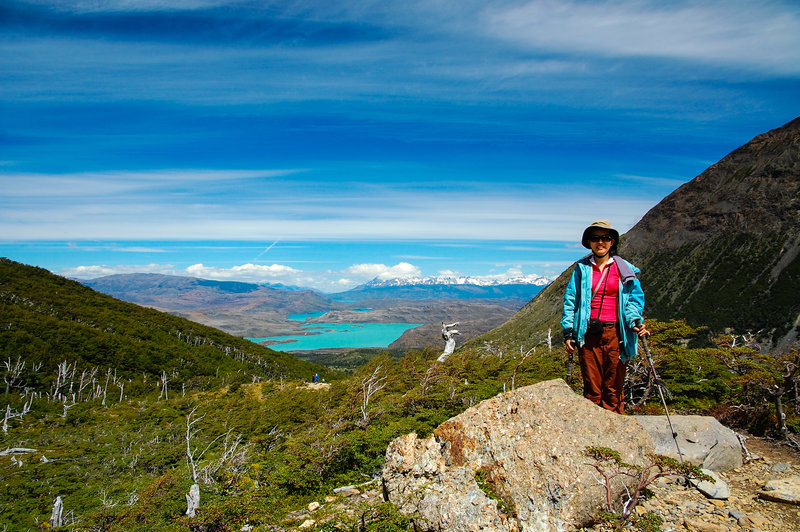 Blue skies and even bluer waters along the Valle del Frances Trail.