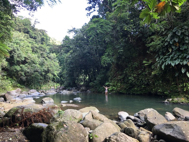 Charco Los Angelitos [swimming hole] makes for a fun detour from the Angelito Trail.