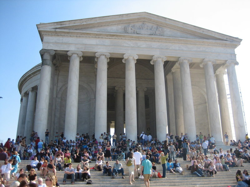 While gorgeously built and a must-see, the Lincoln Memorial can be overwhelmingly busy.