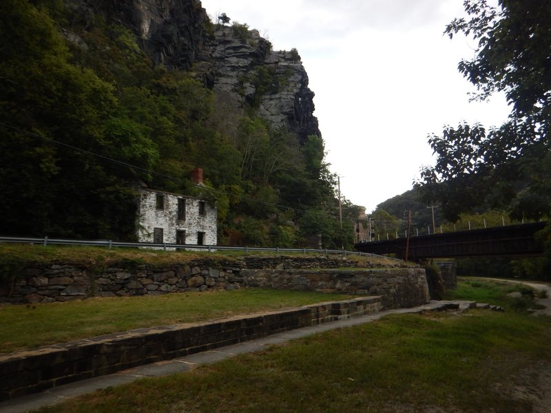 The ruins of a C&O Canal Lockhouse stand outside of Harper's Ferry.