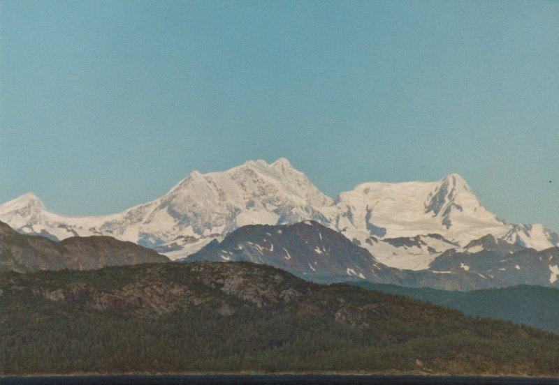 The Fairweather Range provides a gorgeous background to Glacier Bay.