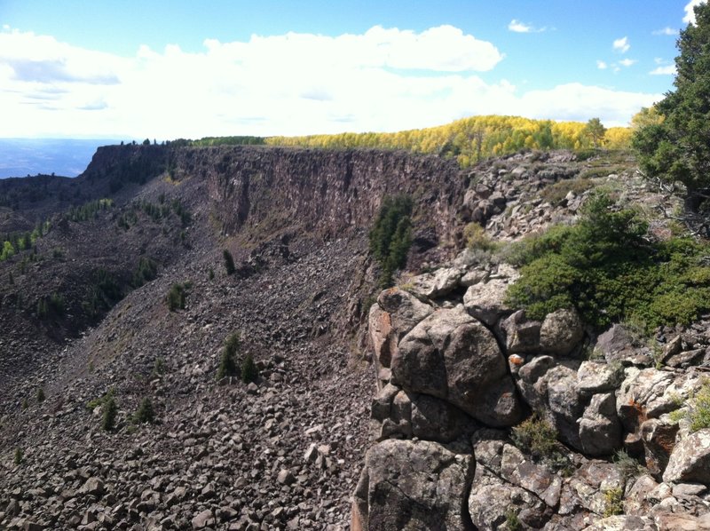 Flowing Park Trail takes you right to the edge!