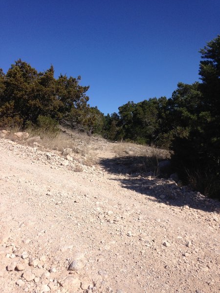 Turn right here to access the entry point of the Wagon Trail from the jeep road.