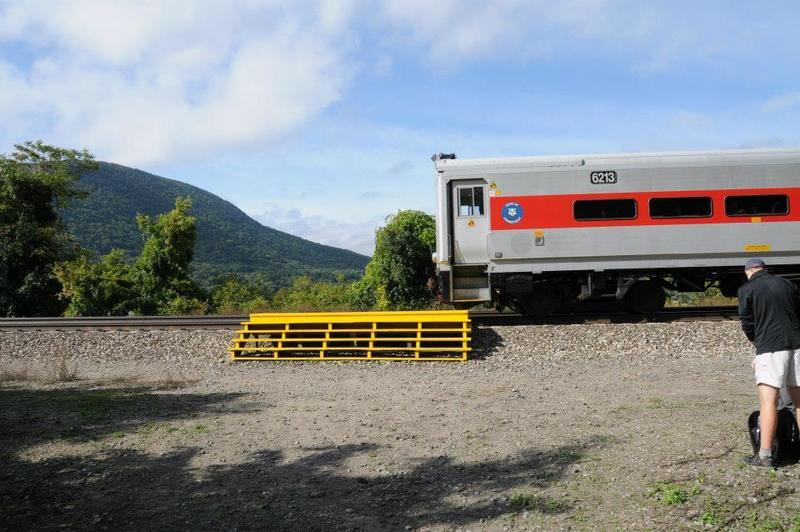 You can take the Metro North to Breakneck on weekends. Only one door will open, so be mindful that you move to the exit!