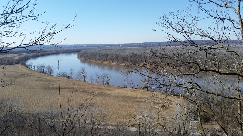 Enjoy beautiful views of the Missouri River along the West Ridge Trail.