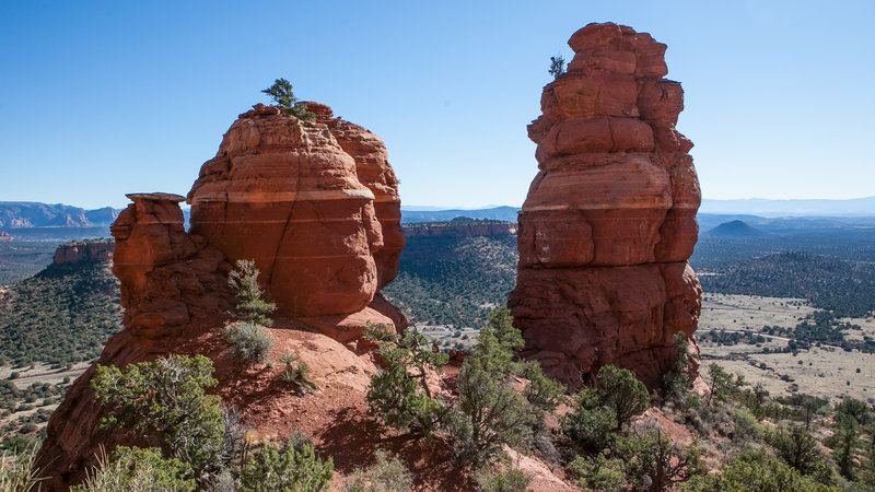 Two rocky heads stand alongside the Bear Mountain Trail.