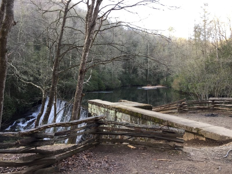 Old Hendersonville Reservoir stands alongside the trail.