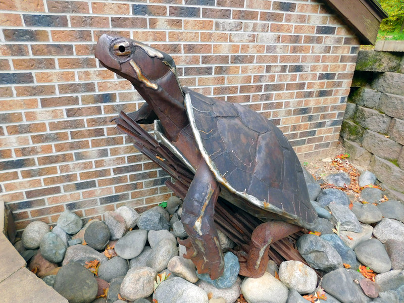 A Blanding's turtle sculpture awaits your viewing at the Lake Maria State Park Trail Center.