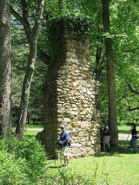 A fellow hiker takes in the views near Beard's Chimney.