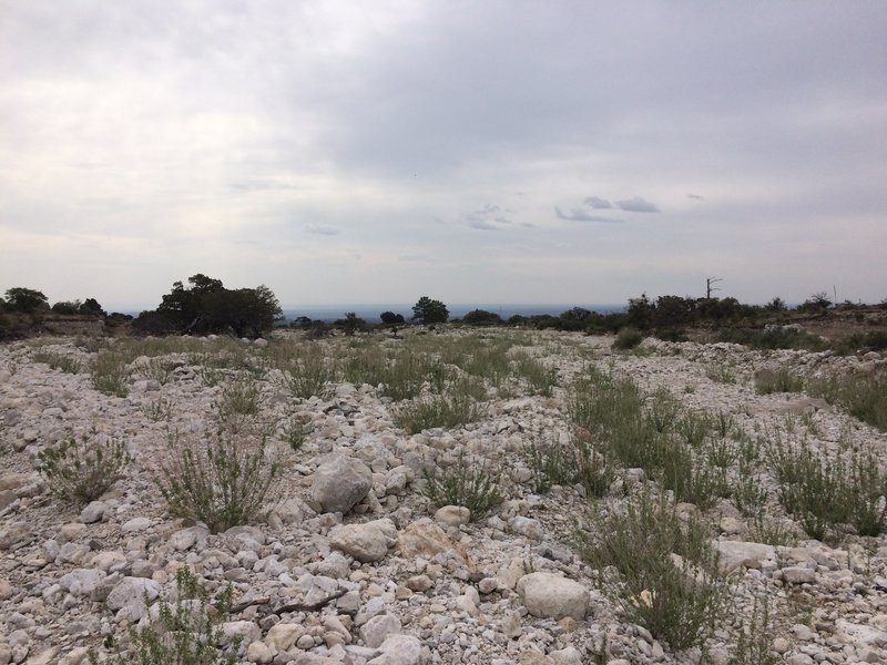 At the very start of the hike, you cross a dry river bed. It is quite wide and must be an awesome sight when water is flowing through it.