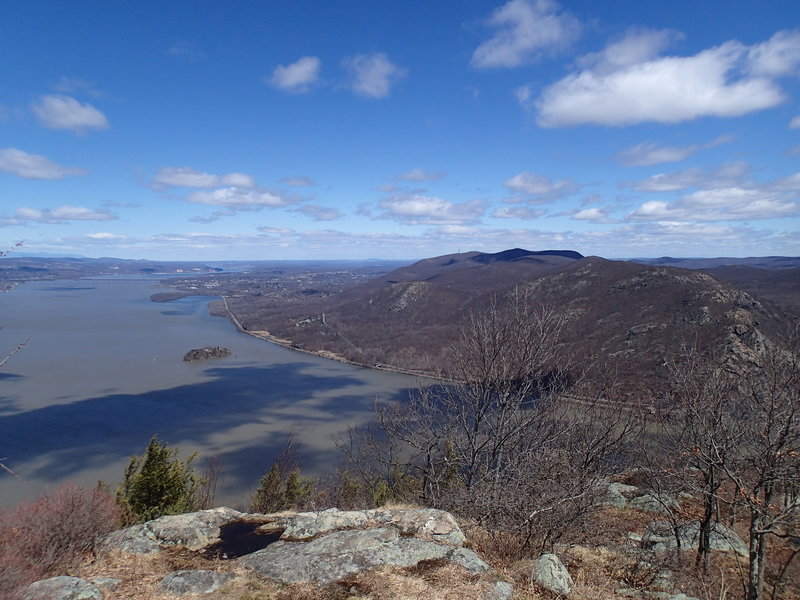 The view near the top of Storm King Mountain.