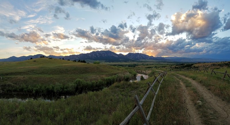 Looking northwest from the little spur road to the reservoir. Nice view!