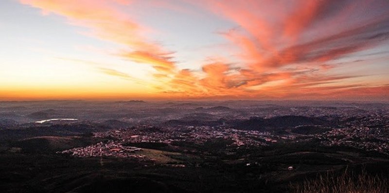 The view from the Stars Viewpoint Trail is pretty spectacular.