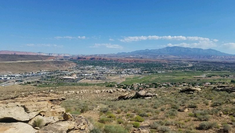 Enjoy an expansive overlook of St. George and Pine Valley from the western turnaround on Kentucky Lucky Chicken.