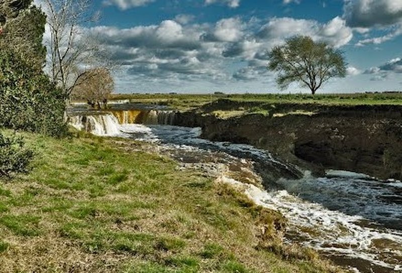 Salto de Piedra waterfalls.