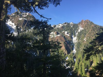 Lightning Peak towers above the Copper Creek Trail.