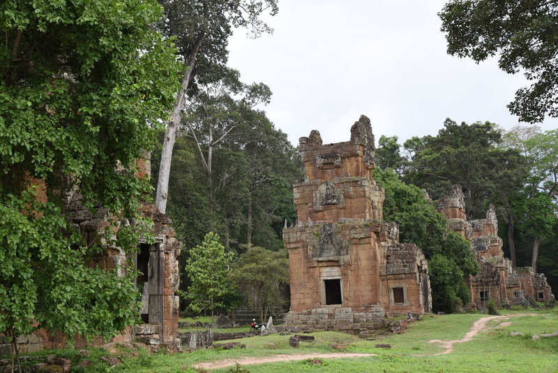 Prasat Suor Prat towers.