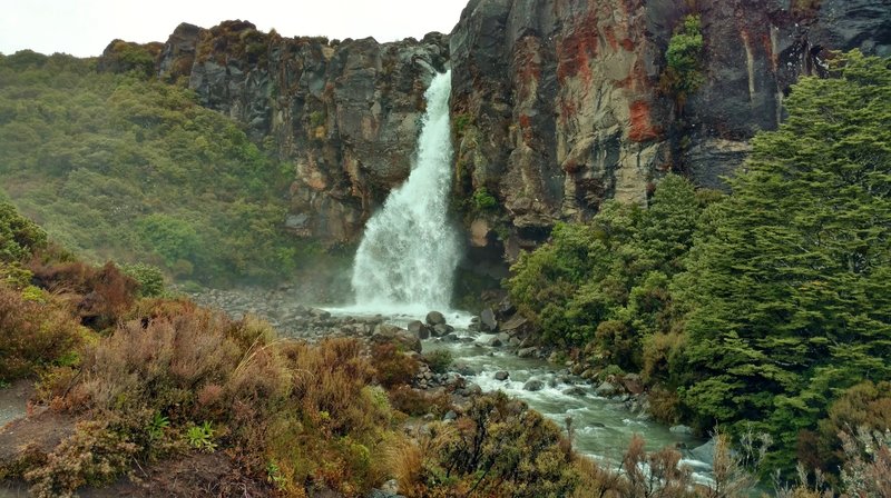 Taranaki Falls and the Wairere Stream below the falls.