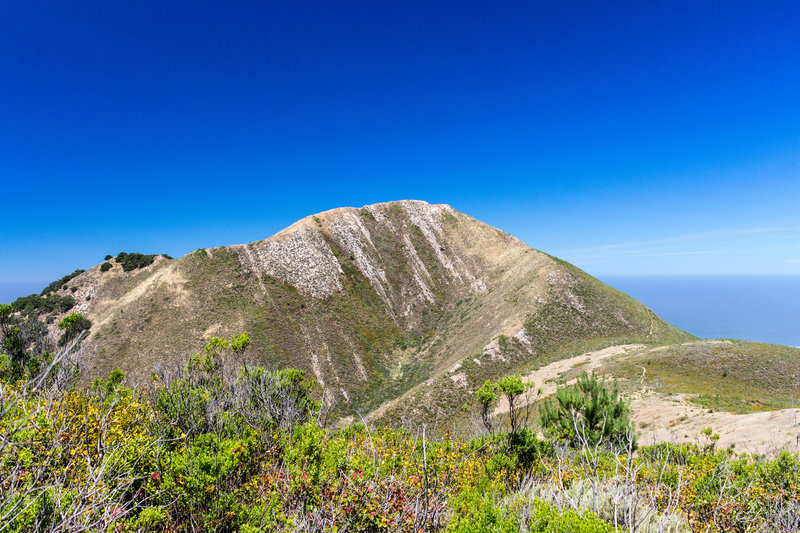 Valencia Peak stands just across the way from the Oak Peaks Alternate Trail.