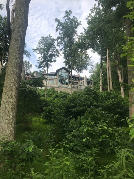 A beautiful home along the trail.