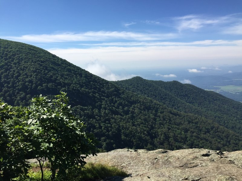 The views of the Three Ridges Summit ridgeline are incredible.