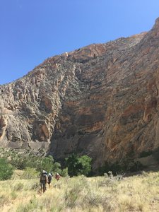 The group grows hot and tired as we hike along the Escalante.