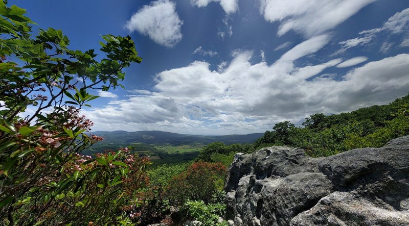 Panoramic view to the east southeast from below the lookout platform. Beware - the winds can really whip around the rocks.