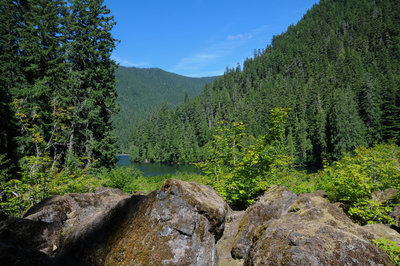 First view of the lake. The trail turns left (north) to get to the shore.