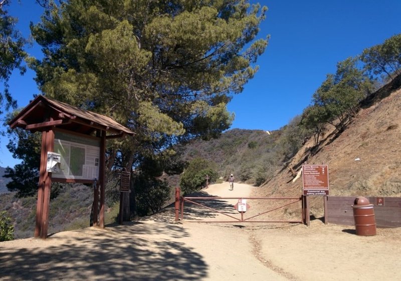 Mandeville Canyon Entrance aka Westridge Trailhead.