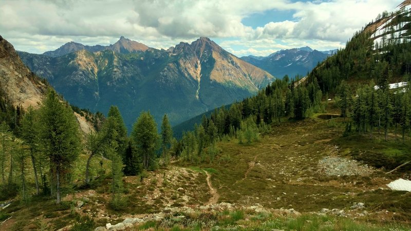 Mountains of the North Cascades seen when looking east from Easy Pass