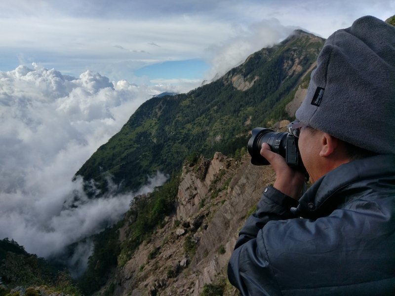 Clouds through the valley.