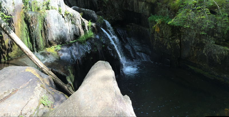 Screw Auger Falls at the beginning of the Rim Trail.