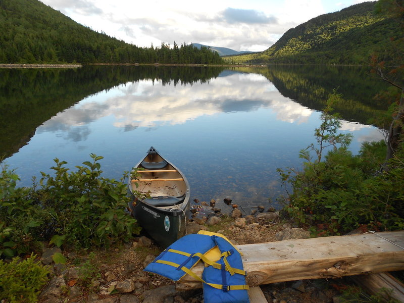 Canoe at the shelter site on the north end of lake.