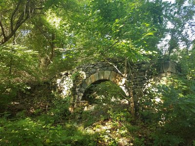 Interesting ruins of a small 18th century stone cottage.