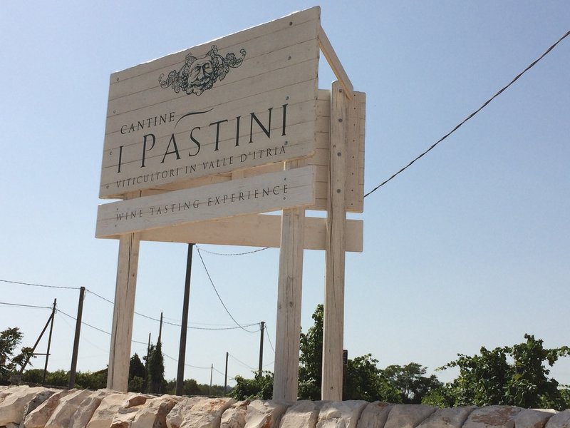 I Pistini Winery is on the route.  If you time it correctly, can stop for a wine tasting (reservations required - http://www.ipastini.it).  They do have local typical appertivi for purchase.