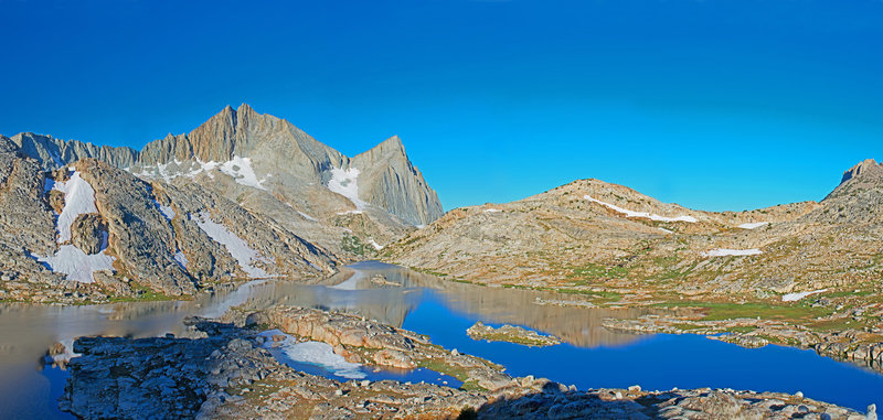 Morning at Vee Lake and Seven Gables. Pond on peninsula still iced over on 09/11/2017. Route to Big Bear Lake is up easy cliffs towards the right.