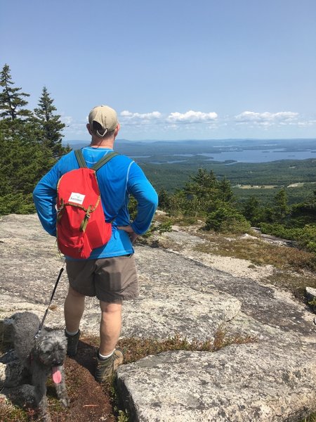 Sweeping lake and mountain views from ledges near the Belknap Mountain summit.