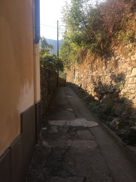 The start of the trail near Camogli is paved and walled.