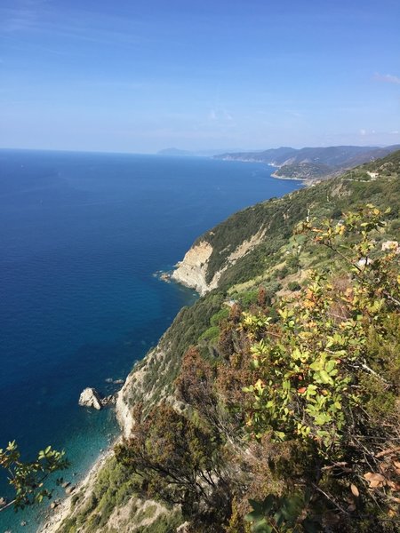 Looking back towards Levanto and the clear waters below!