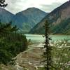 Kinney Lake and the Kinney Lake Flats are below Berg Lake Trail at the Kinney Lake inlet