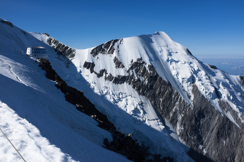 The new Gouter Hut with the Aiguille de Bionnassay in the background.