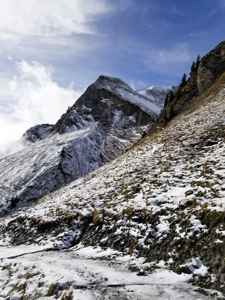 Descending through the valley to Gitschenen