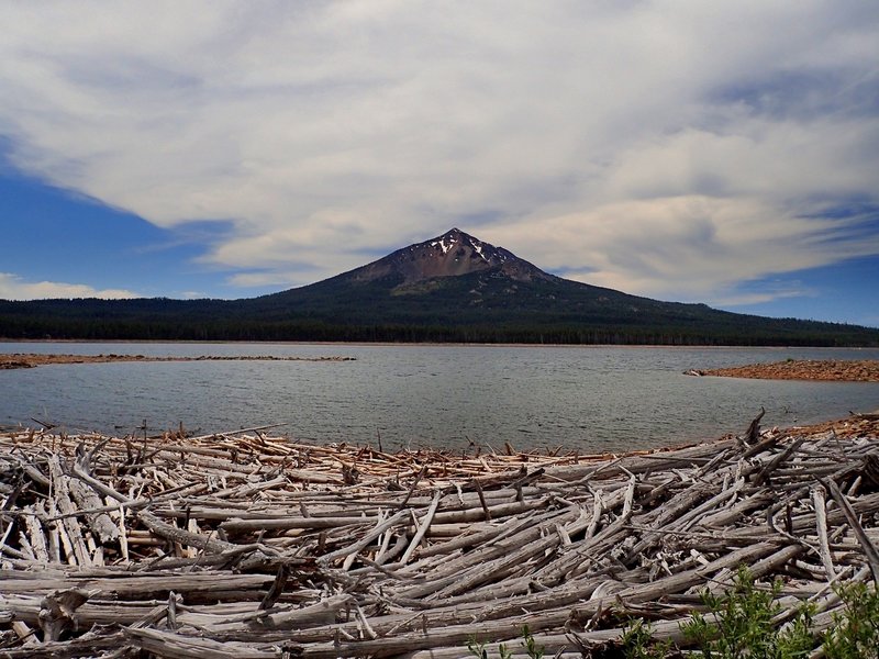 Mount McLoughlin over Fourmile Lake