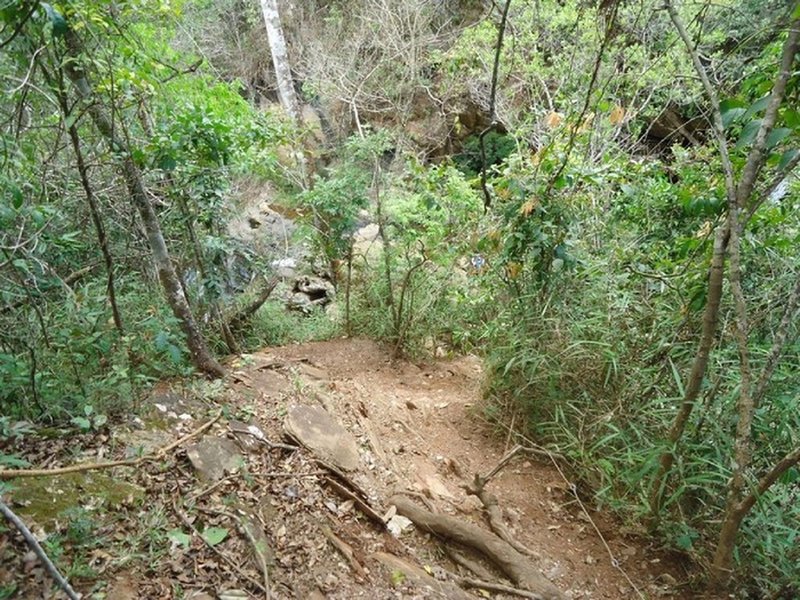 The descent to the waterfall.