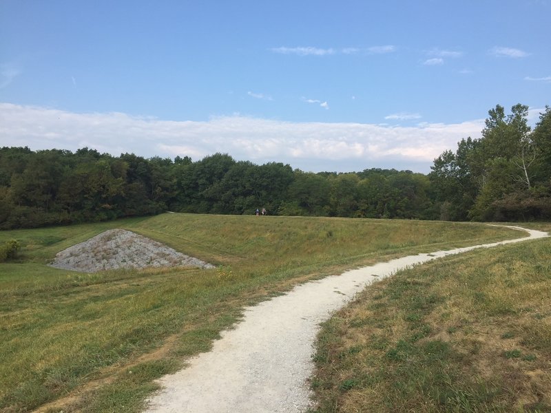 Dam trail looking west from the intersection with the seventh avenue entrance connector