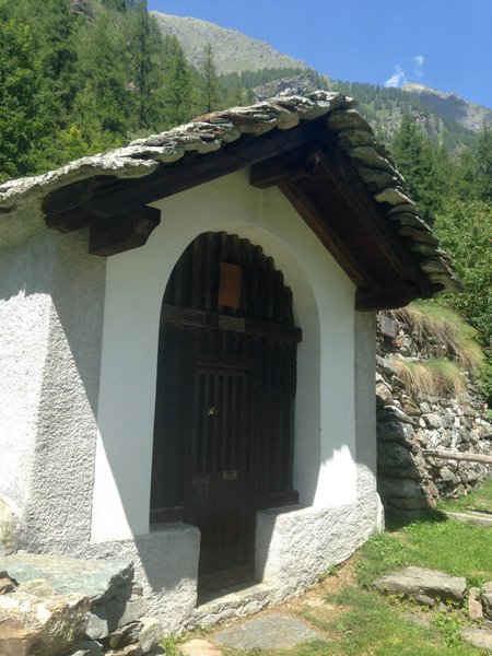 VOTIVE CHAPEL