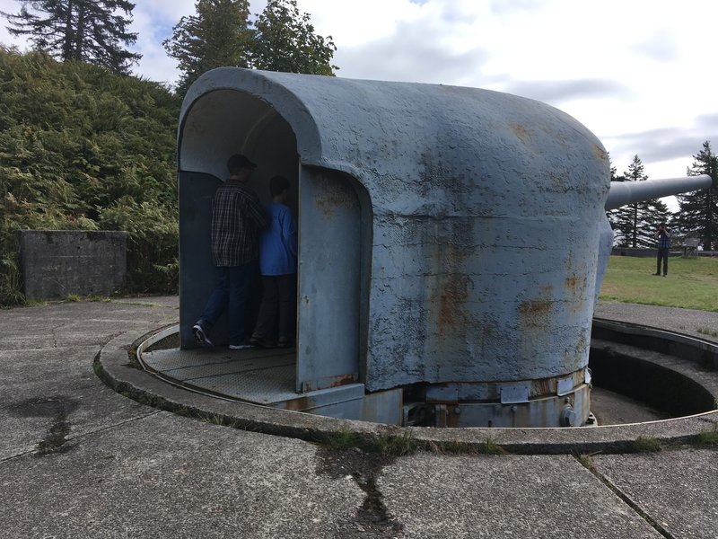 One of two guns still at Fort Columbia.