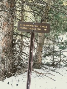 Updated Signage. The trail is very well identified at this junction.