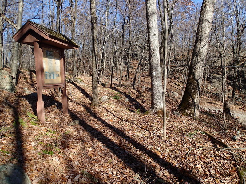 Four Birds Trail at Split Rock Road